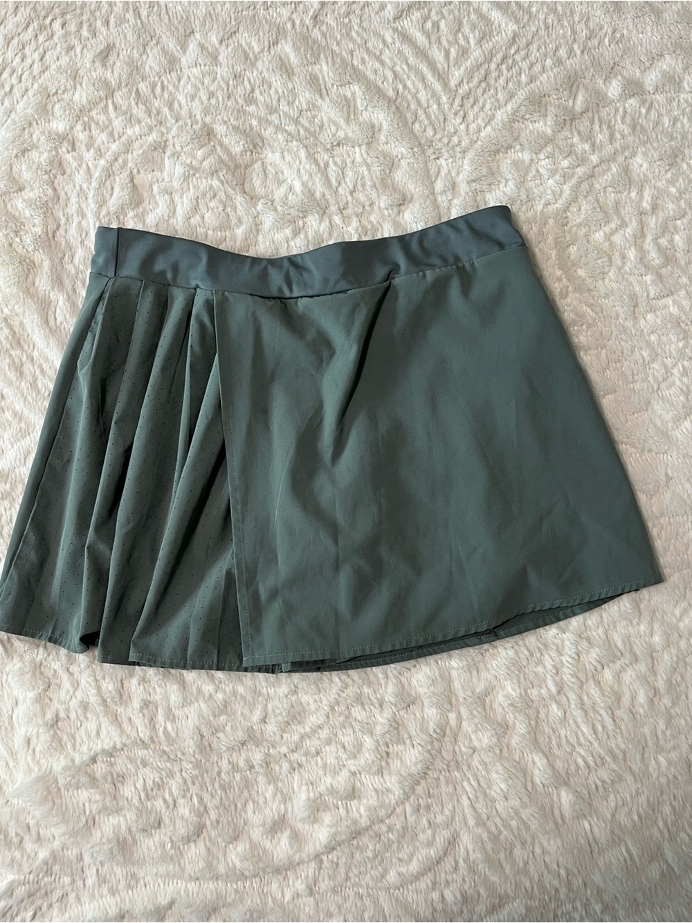 Avia Green Athletic Skort with Pleated Detail Size 4-6